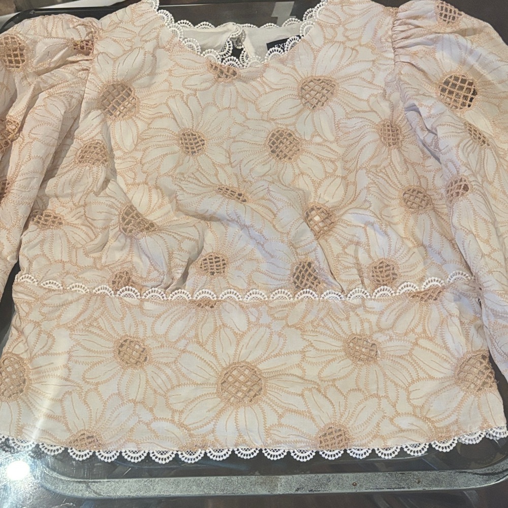 Express Floral Lace Blouse in Cream and Tan